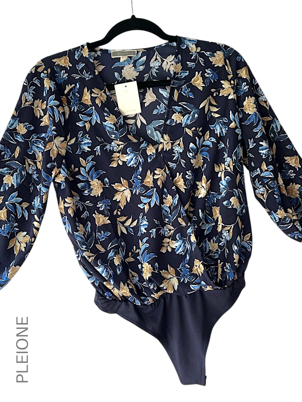 NWT PLEIONE BODYSUIT FLORAL FAUX WRAP TOP NAVY BLUE 3/4 SLEEVES | SMALL